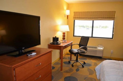 Marble Waters Hotel & Suites, Trademark by Wyndham image 2